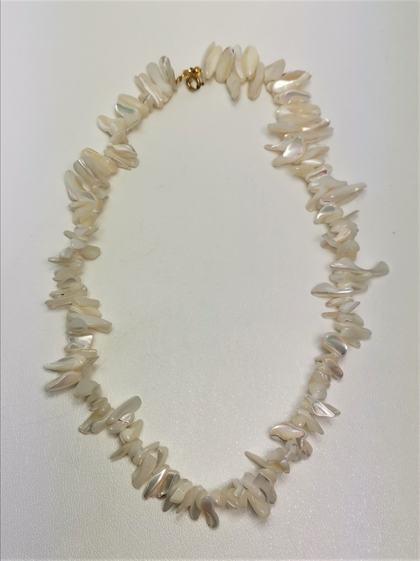 Náhrdelník z perleti