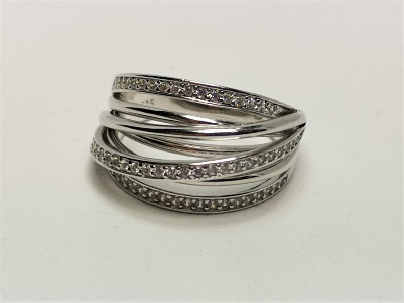 Exkluzívní masívní stříbrný prsten se zirkony