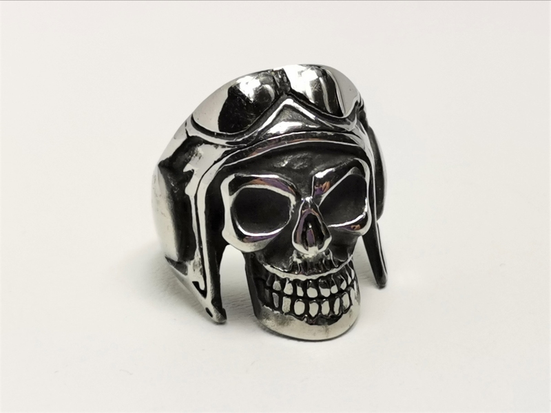 Prsten z chirurgické oceli lebka