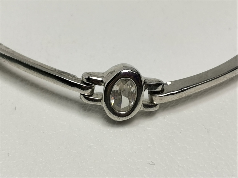 Luxusní stříbrný náramek zdobený zirkony, rhodiovaný