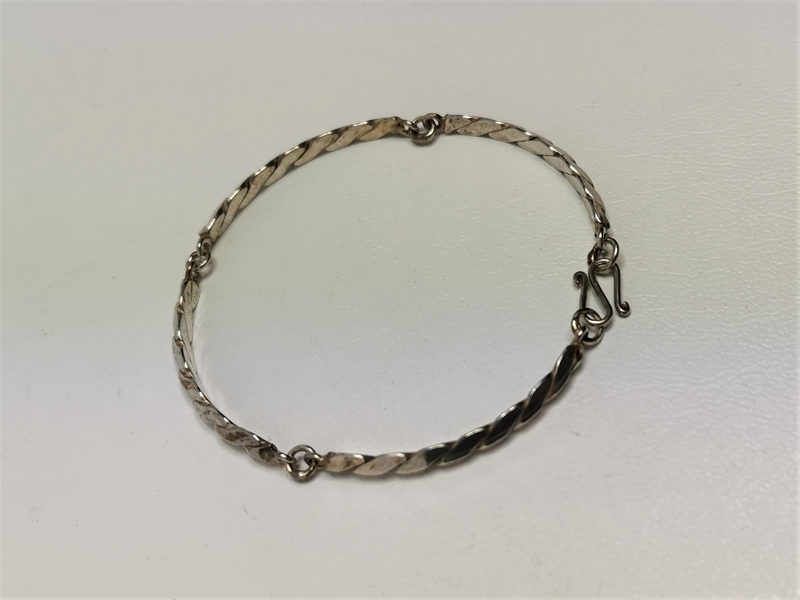 Stříbrný náramek 