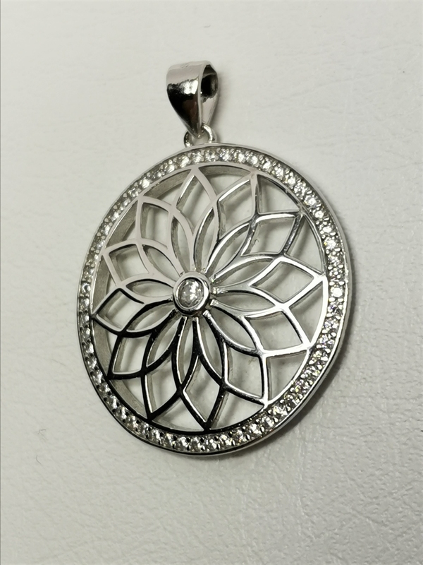 Stříbrný přívěsek lotosový květ se zirkony, rhodiovaný
