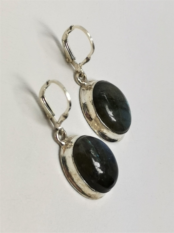 Stříbrné naušnice visací s labradoritem