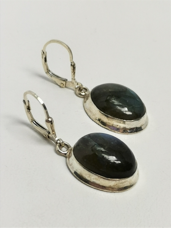 Stříbrné naušnice visací s labradoritem