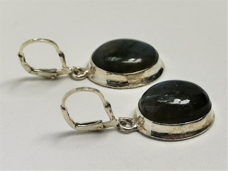 Stříbrné naušnice visací s labradoritem