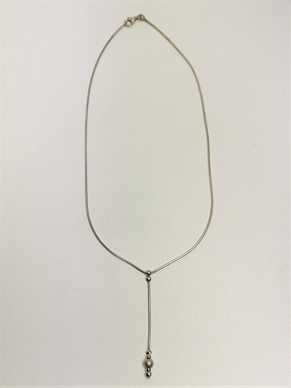 Stříbrný náhrdelník s kuličkou