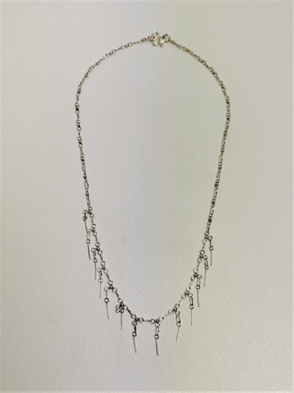 Stříbrný náhrdelník 