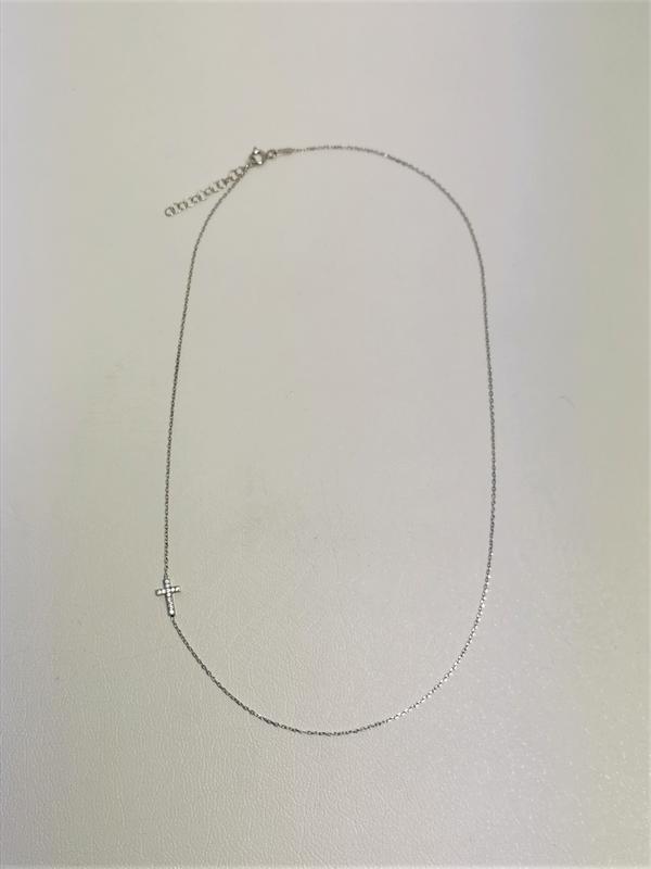 Stříbrný náhrdelník s křížem se zirkony