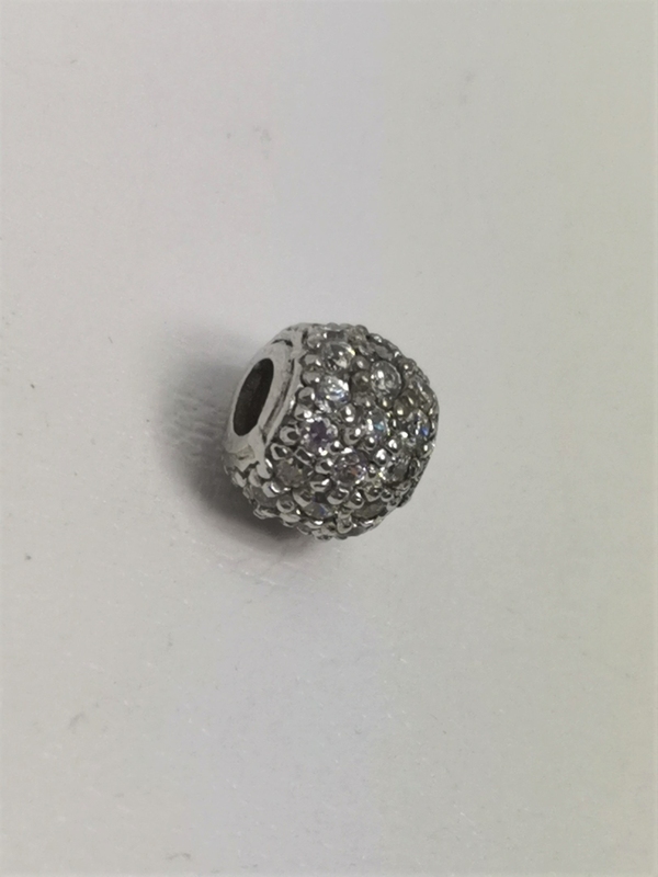 Stříbrný přívěs kulička se zirkony, rhodiovaná