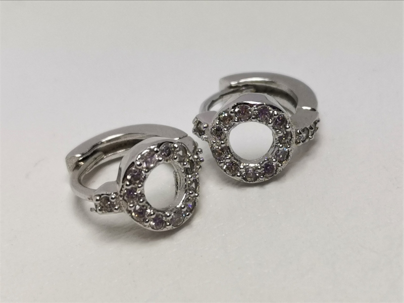 Stříbrné naušnice kroužky se zirkony