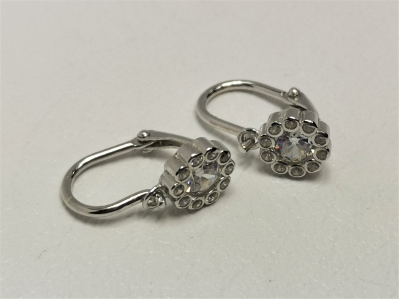 Stříbrné naušnice dětské kytička s bílými zirkony