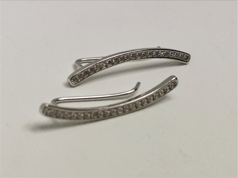 Stříbrné naušnice se zirkony "zaušnice", rhodiované