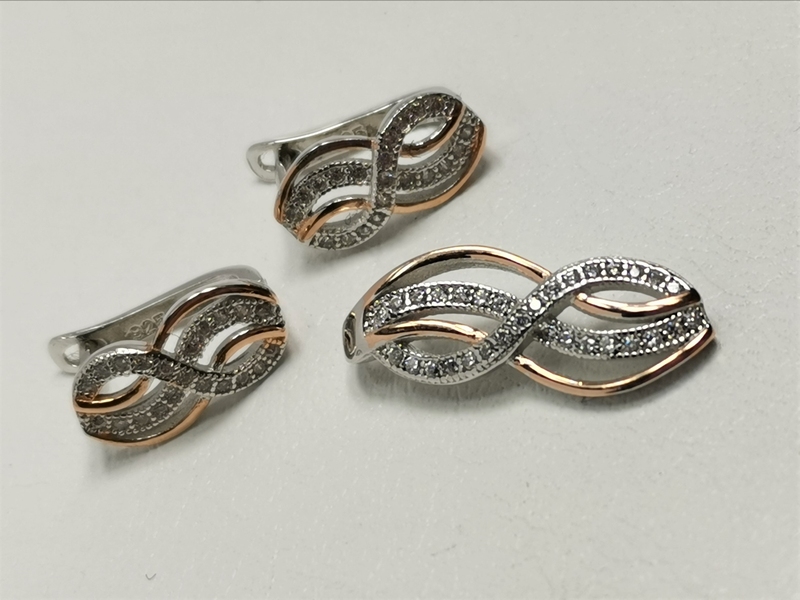 Stříbrná souprava s červeným zlacením a bílými zirkony, rhodiovaná