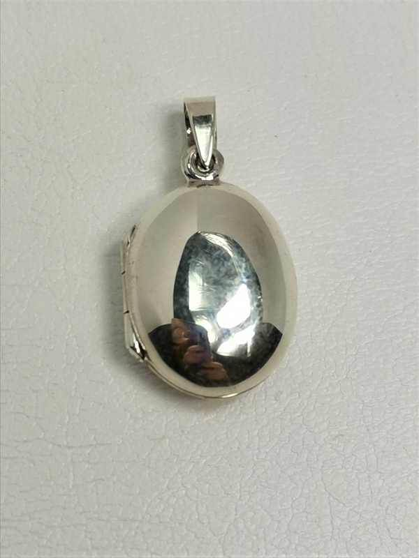 Stříbrný přívěs otvírací medajlon ve tvaru oválu