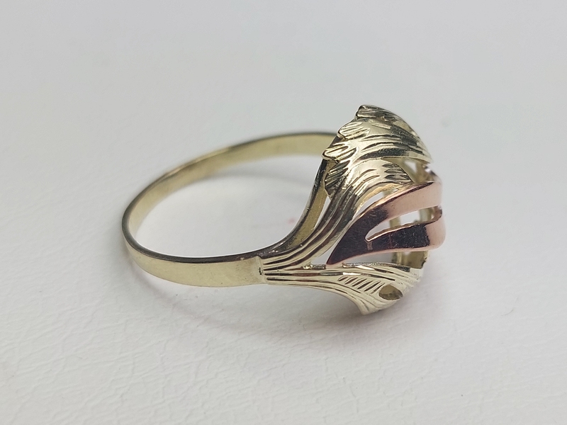 Zlatý dámský prsten celozlatý