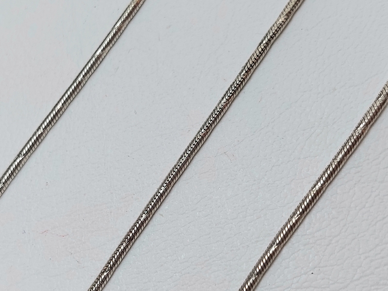 Stříbrný řetízek - kulatý hádek