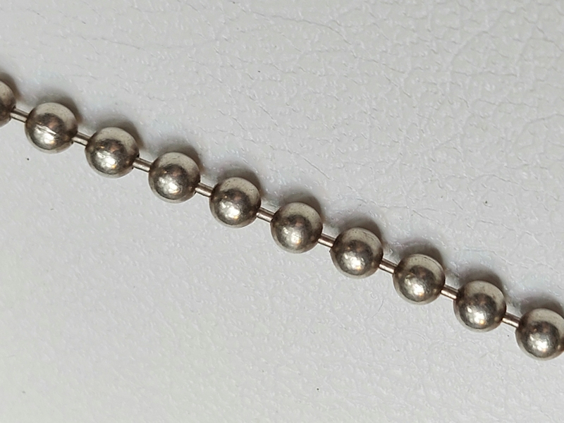 Stříbrný kuličkový náramek
