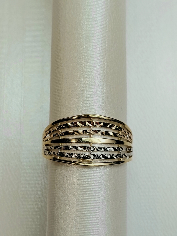 Zlatý dámský prsten celozlatý