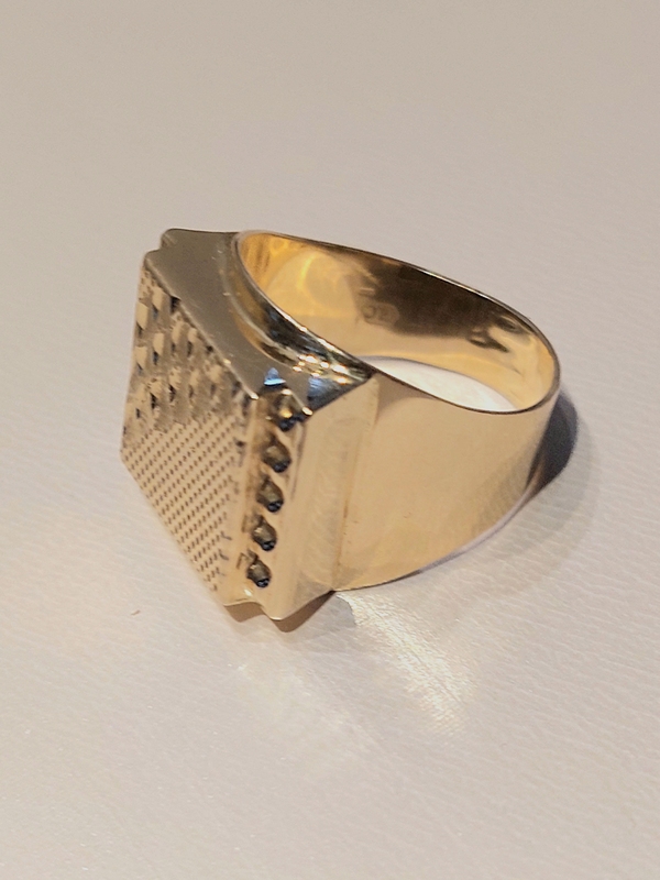 Zlatý pánský prsten