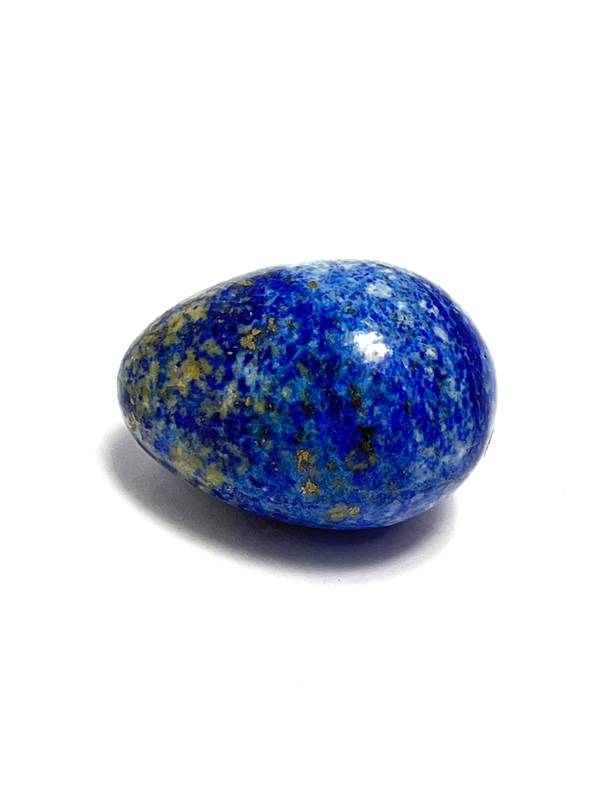 Opracovaný kámen do tvaru vejce, lapis lazuli