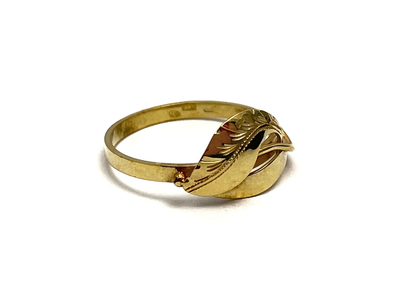 Zlatý dámský prsten celozlatý