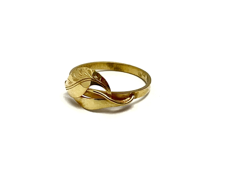 Zlatý dámský prsten celozlatý