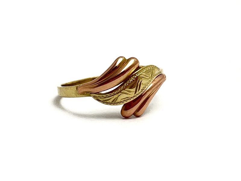 Zlatý dámský prsten celozlatý