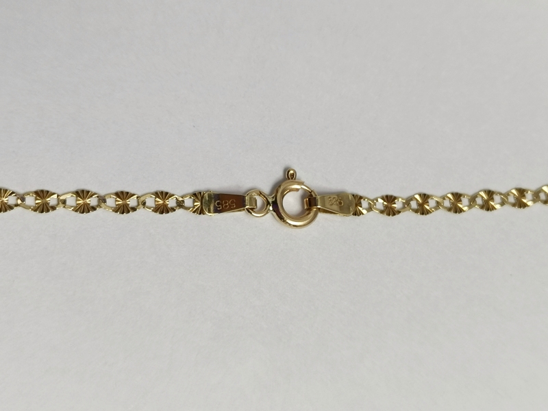 Zlatý řetízek ozdobný