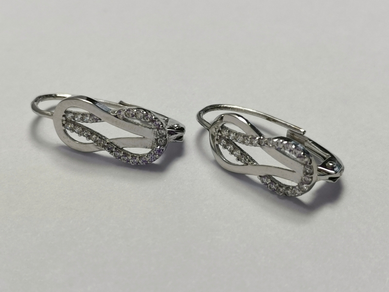 Luxusní zlaté naušnice z bílého zlata 