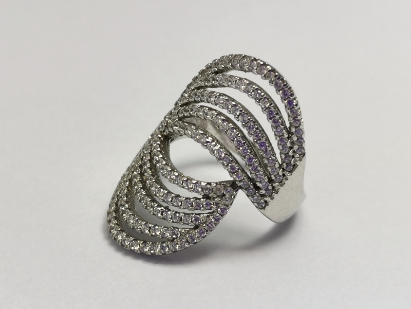 Exkluzívní stříbrný prsten se zirkony