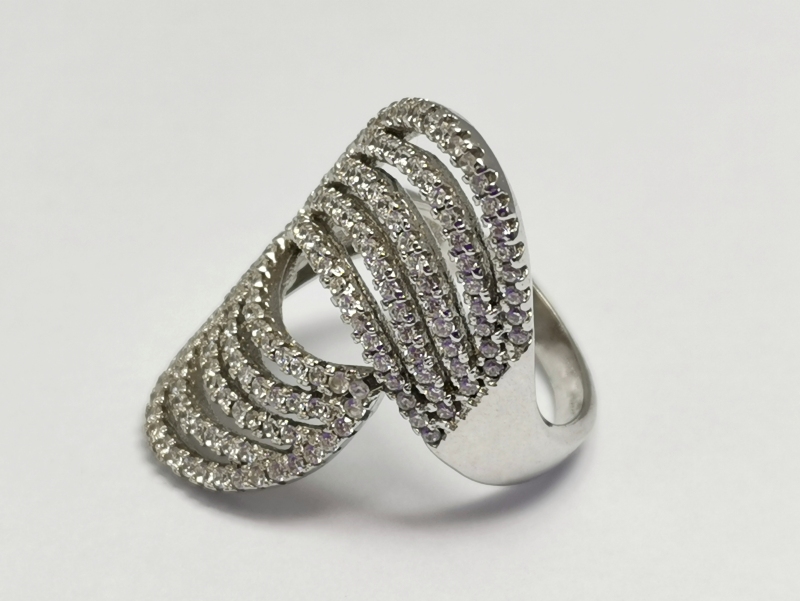 Exkluzívní stříbrný prsten se zirkony