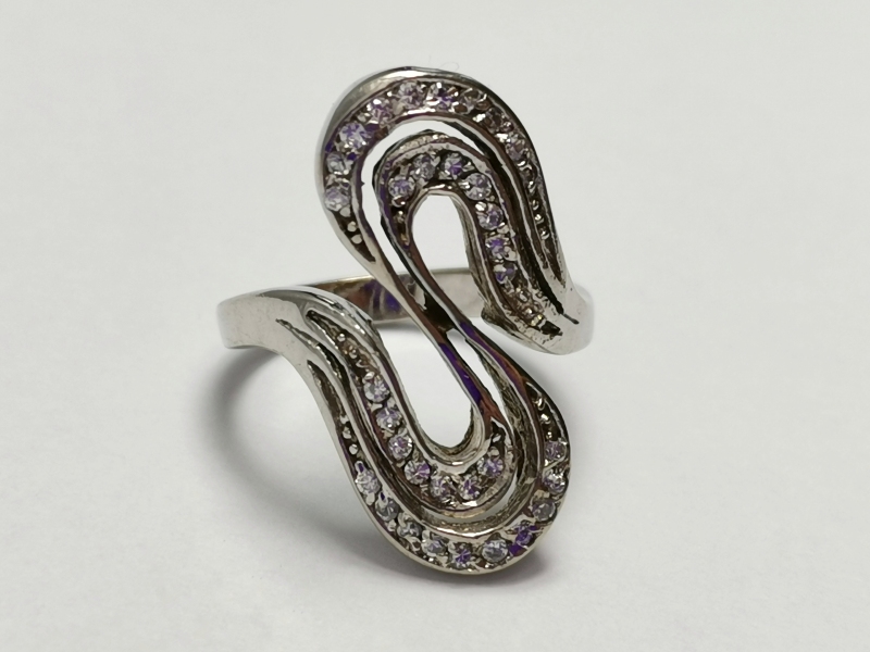 Exkluzívní stříbrný prsten se zirkony