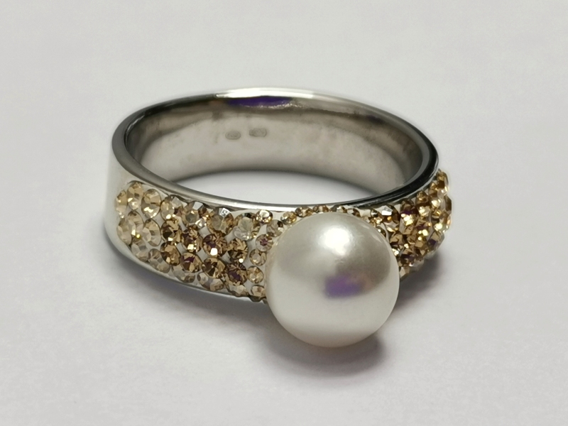 Stříbrný prsten se žlutými krystaly Swarovski a perlou