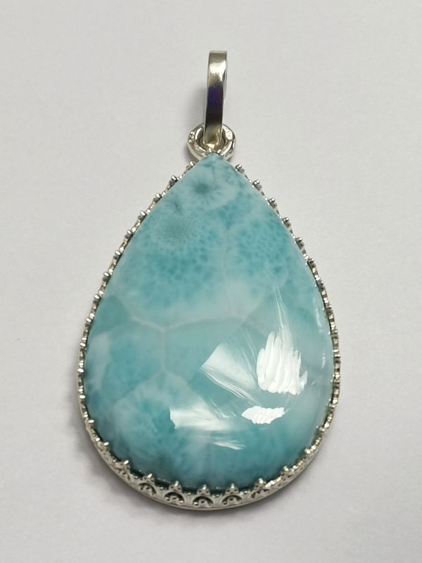 Stříbrný přívěsek s larimarem