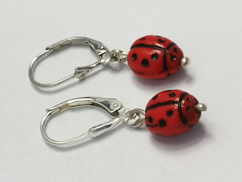 Stříbrné naušnice beruška