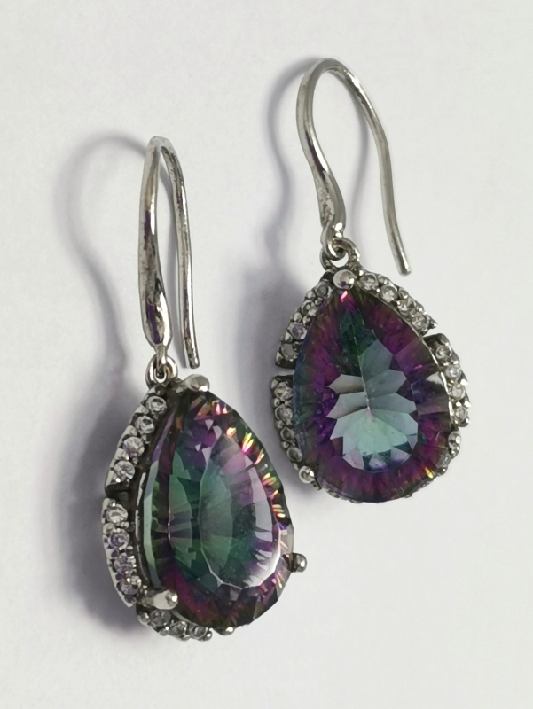 Stříbrné visací naušnice s velkým fialovým Swarovski krystalem