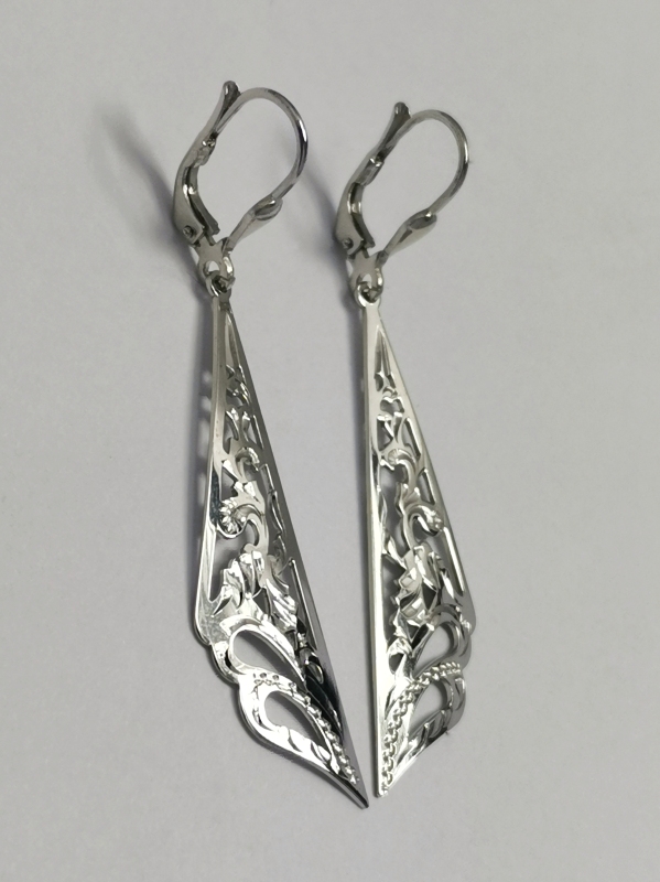 Stříbrné naušnice visací