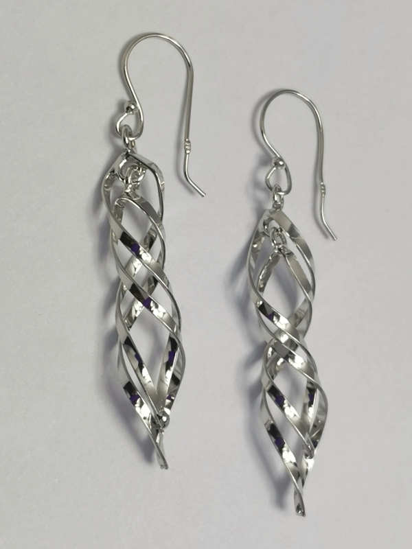 Stříbrné naušnice visací