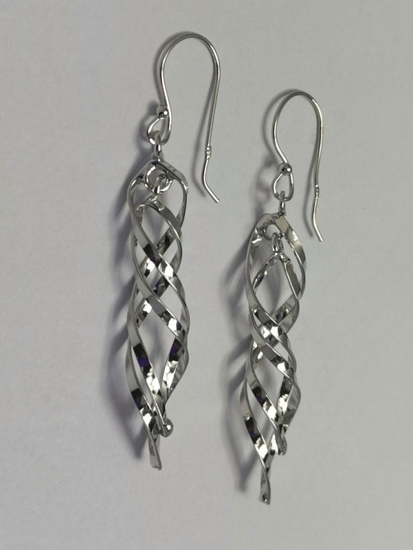 Stříbrné naušnice visací