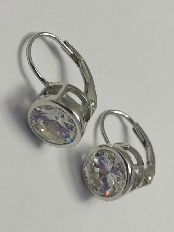 Stříbrné naušnice s velkým bílým zirkonem