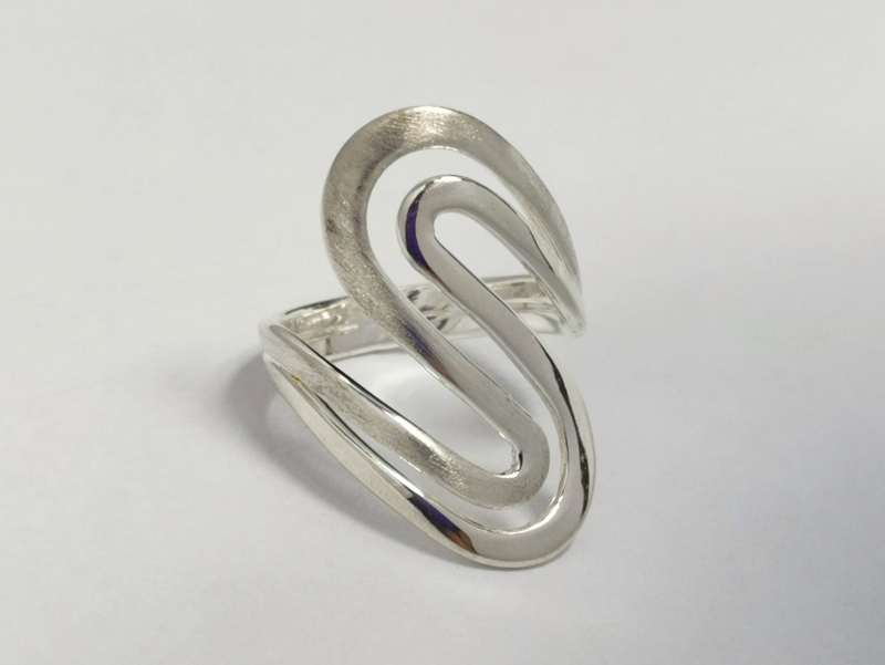 Stříbrný prsten vlna