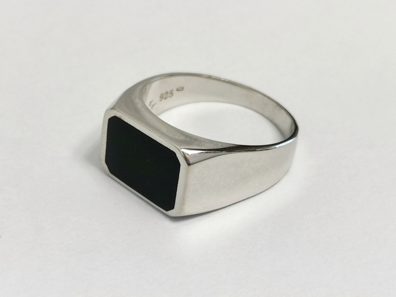 Stříbrný pánský prsten s přírodním onyxem