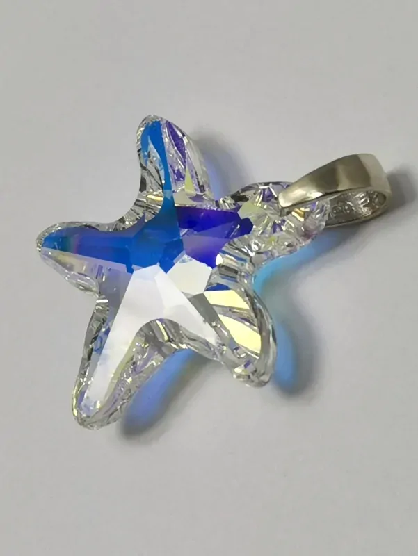 Přívěs se swarovski křišťálem ve tvaru mořské hvězdice