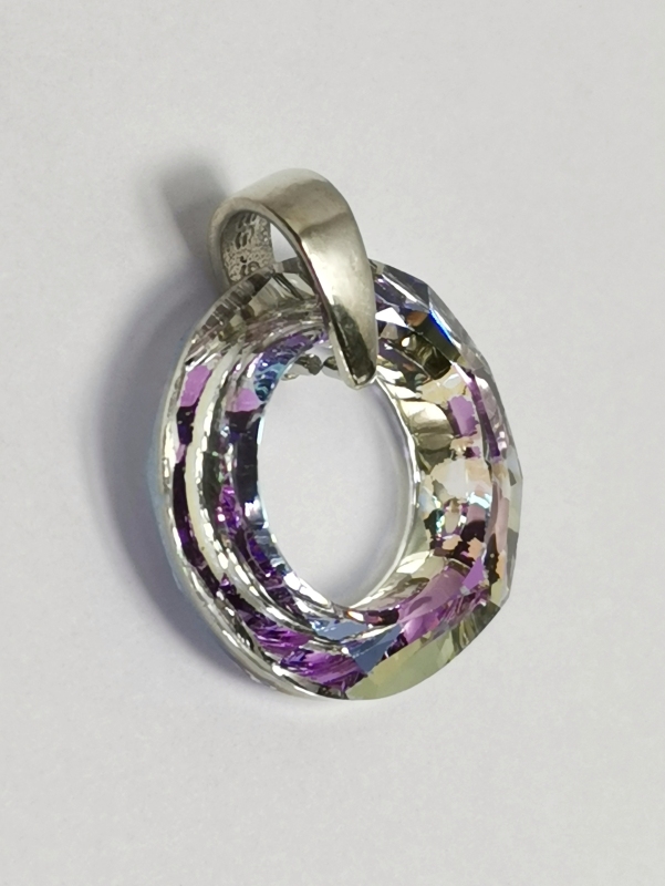 Přívěs se swarovski křišťálem ve tvaru kolečka