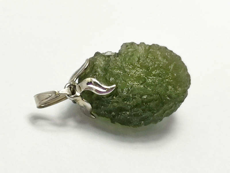 Přívěšek z přírodního vltavínu