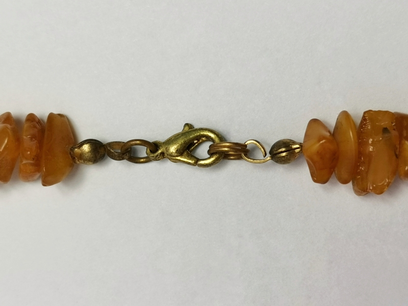 Náhrdelník z jantaru medové barvy