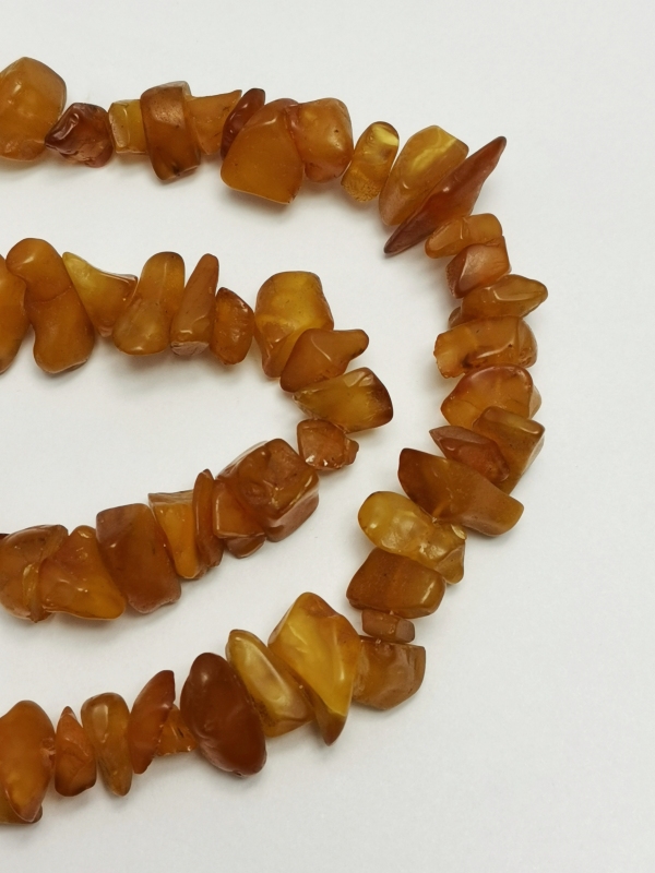 Náhrdelník z jantaru medové barvy