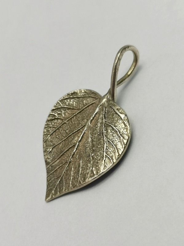 Stříbrný přívěs  - autorský šperk Jiřího Moravce 