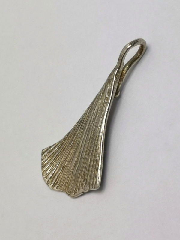 Stříbrný přívěs  - autorský šperk Jiřího Moravce 