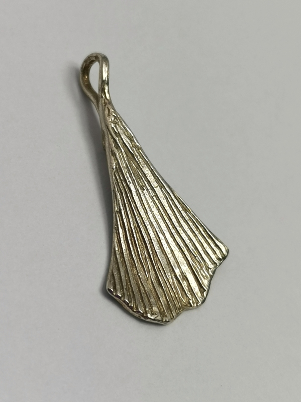 Stříbrný přívěs  - autorský šperk Jiřího Moravce 